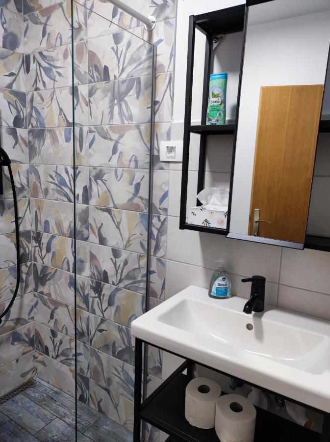 Family Hostel Pivka Dış mekan fotoğraf