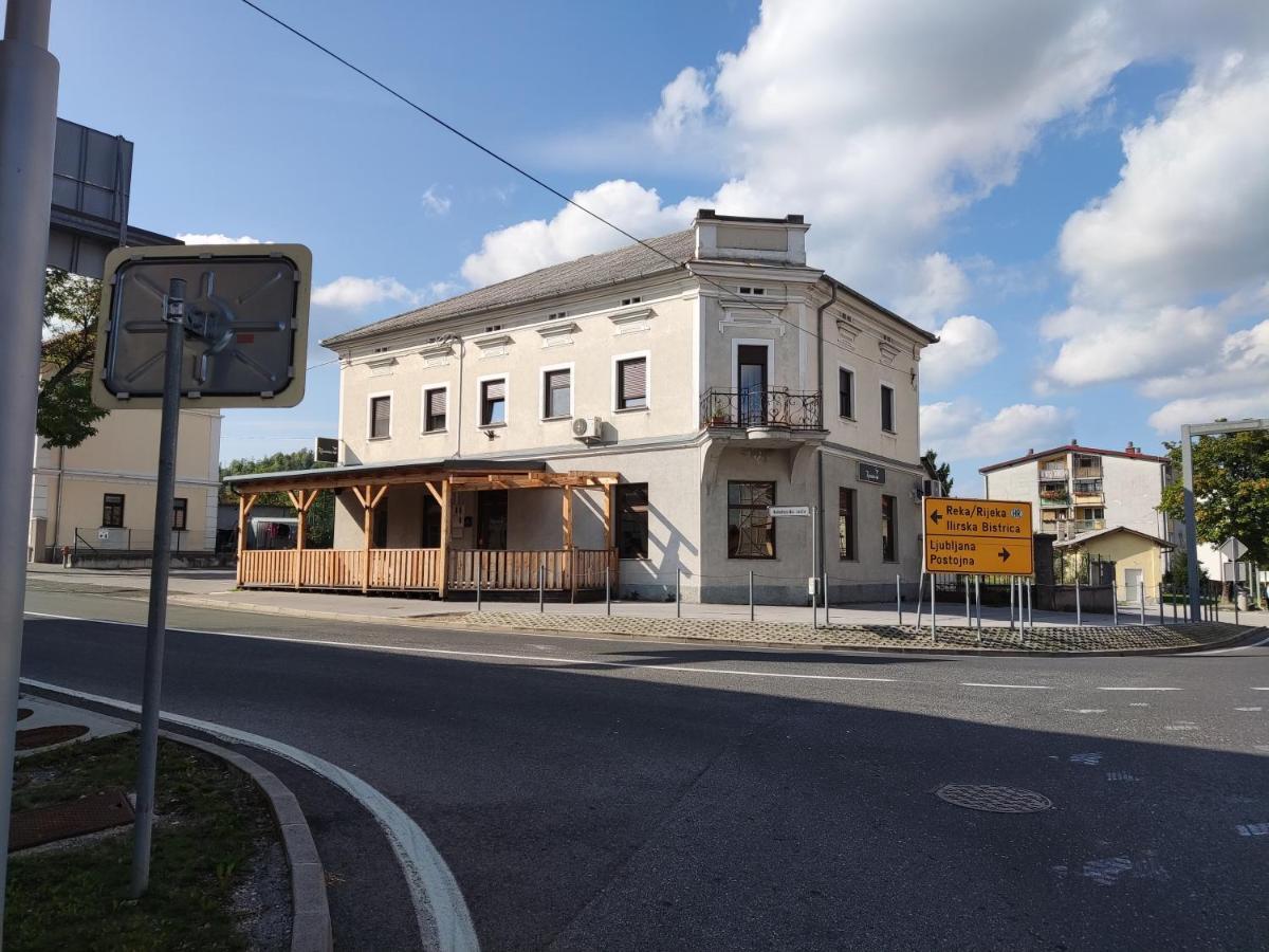 Family Hostel Pivka Dış mekan fotoğraf