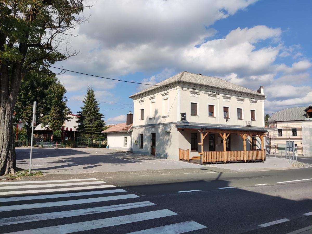 Family Hostel Pivka Dış mekan fotoğraf